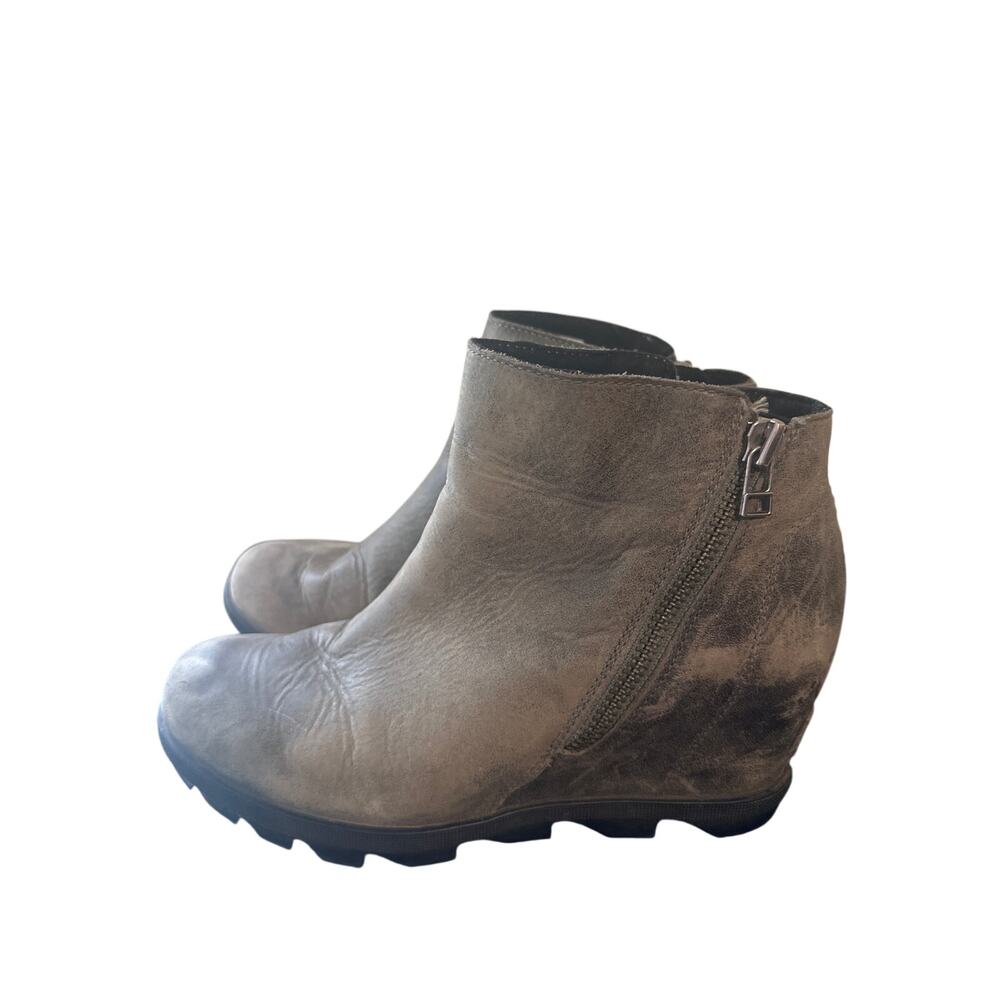 Sorel Womens Wedge Boots Size 9.5 Taupe Joan Of Arctic Waterproof Zipper N